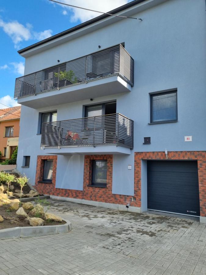 Milovice  Apartmany Moravia מראה חיצוני תמונה