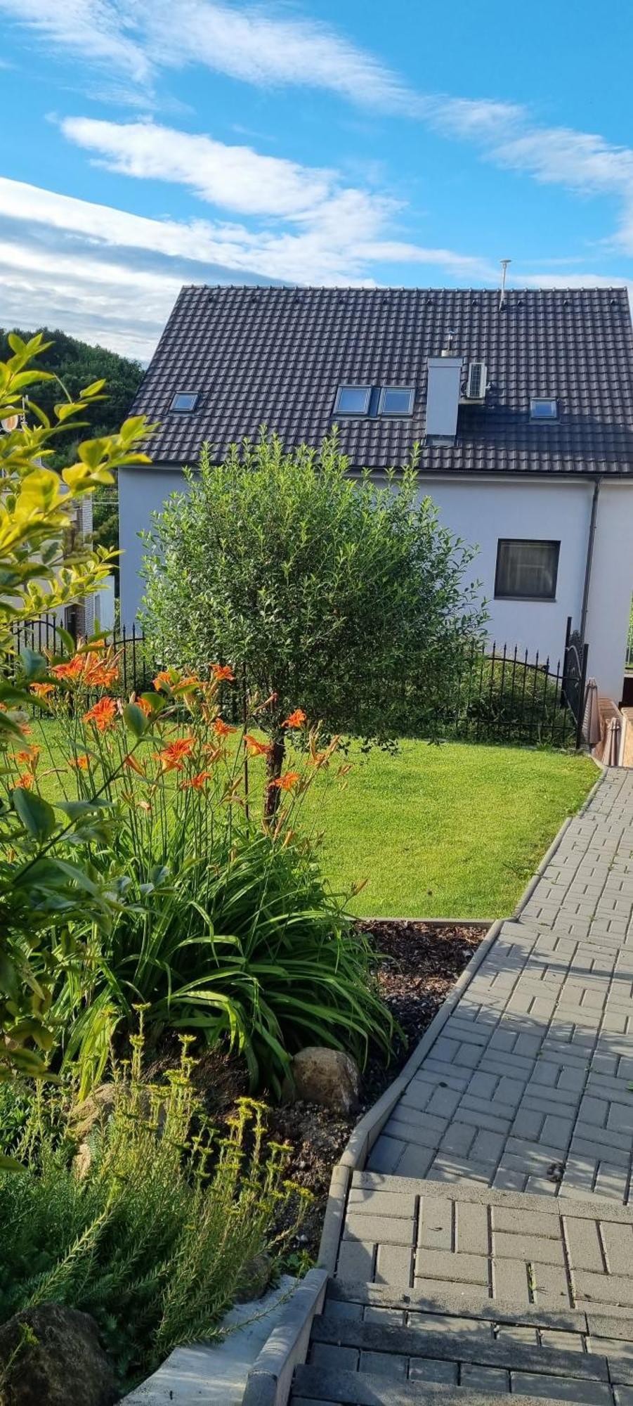 Milovice  Apartmany Moravia מראה חיצוני תמונה